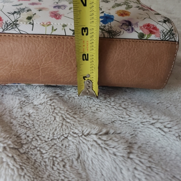 BUENO floral purse - Picture 9 of 12